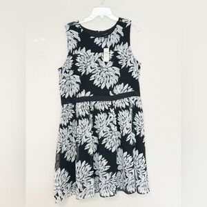 NWT Ann Taylor Women’s Black Gray Floral Sheer Sleeveless Midi Dress - size 16